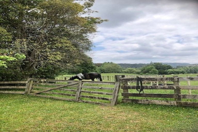 Photo of property in 102f Moumoukai Road, Hunua, Papakura, 2583