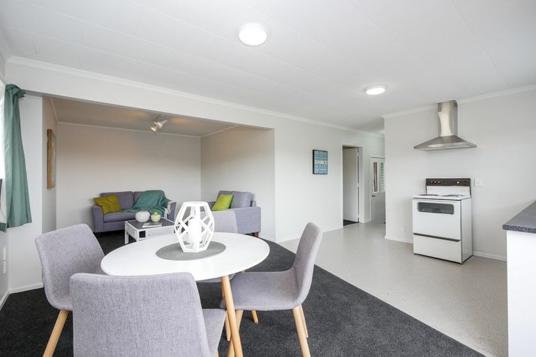 Photo of property in 64 Barnes Drive, Caversham, Dunedin, 9011