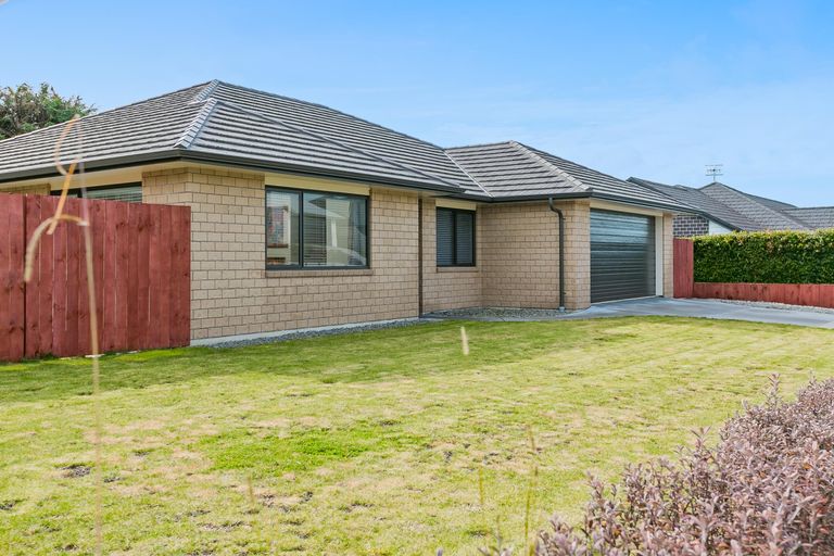 Photo of property in 22 Bertrowe Drive, Ohauiti, Tauranga, 3112