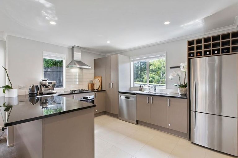 Photo of property in 103 Baverstock Road, Flat Bush, Auckland, 2016