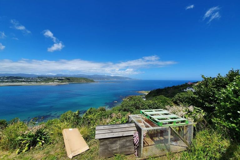 Photo of property in 27 View Road, Houghton Bay, Wellington, 6023