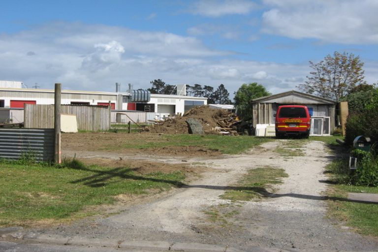 Photo of property in 18-24 Cross Street, Drury, 2113