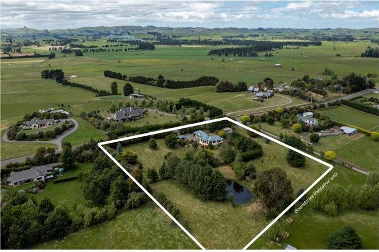Photo of property in 294 Porangahau Road, Waipukurau, 4282