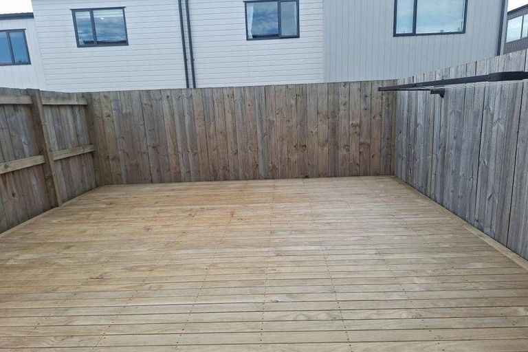 Photo of property in 39 Clay Works Lane, New Lynn, 0600