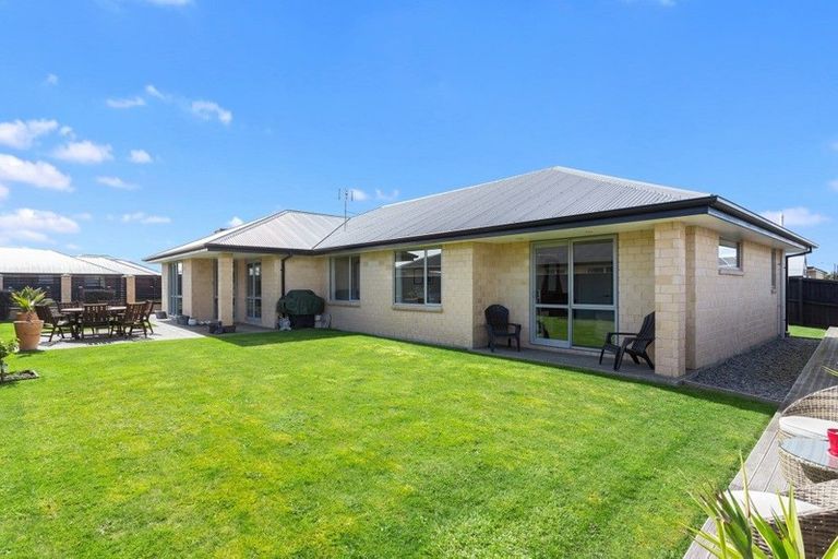Photo of property in 31 Beech Drive, Rangiora, 7400