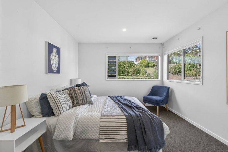 Photo of property in 17 Mayfair Crescent, Mairangi Bay, Auckland, 0630