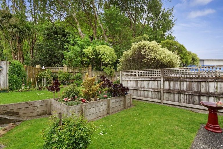 Photo of property in Redwood Village, 67/42 Main Road, Tawa, Wellington, 5028