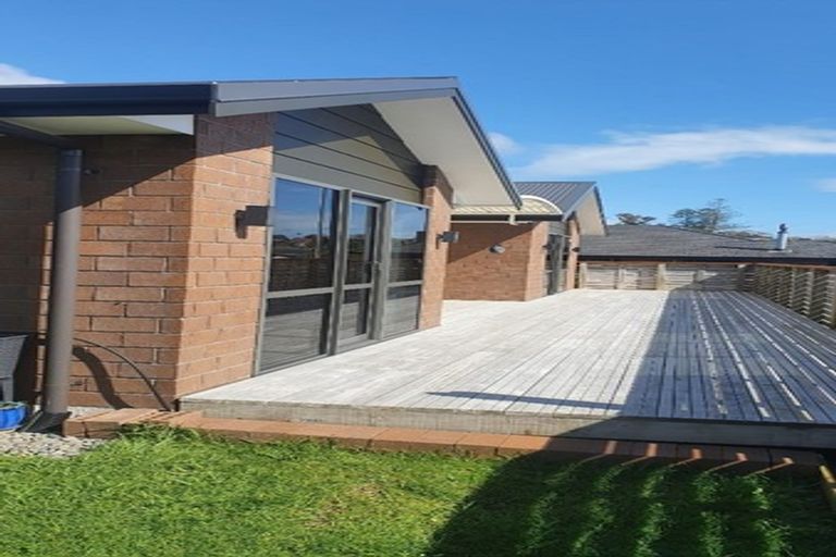 Photo of property in 58 Alberta Road, Glen Avon, New Plymouth, 4312