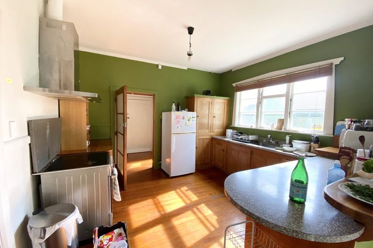 Photo of property in 35 Memorial Avenue, Ilam, Christchurch, 8053