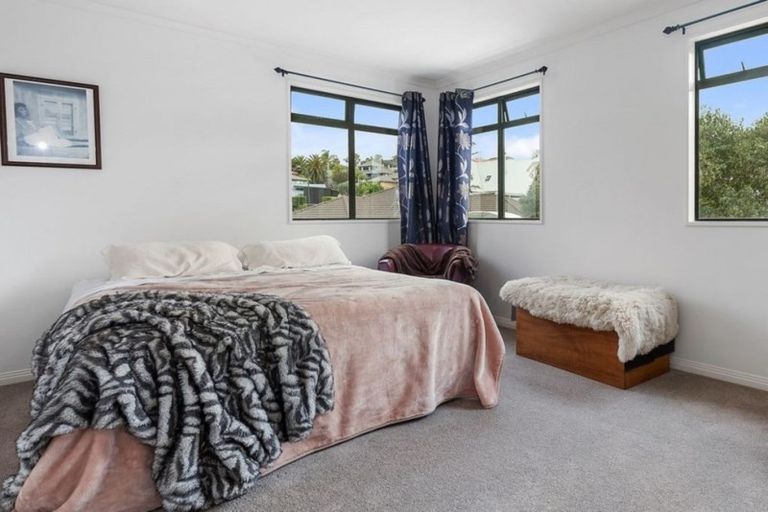 Photo of property in 39 Regency Park Drive, Gulf Harbour, Whangaparaoa, 0930