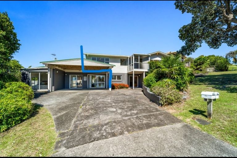 Photo of property in 10 Helvetia Drive, Browns Bay, Auckland, 0630