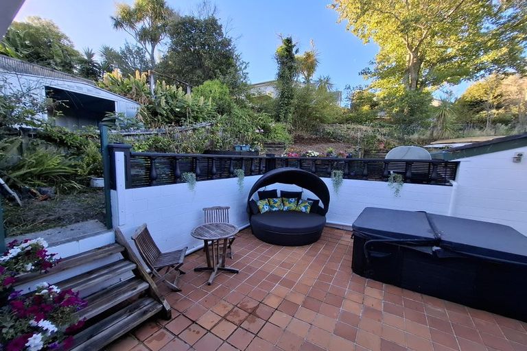 Photo of property in 1/64 Carlisle Road, Browns Bay, Auckland, 0630