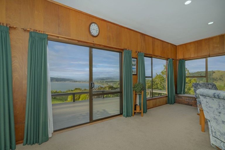 Photo of property in 2a Pohutukawa Grove, Whitianga, 3510