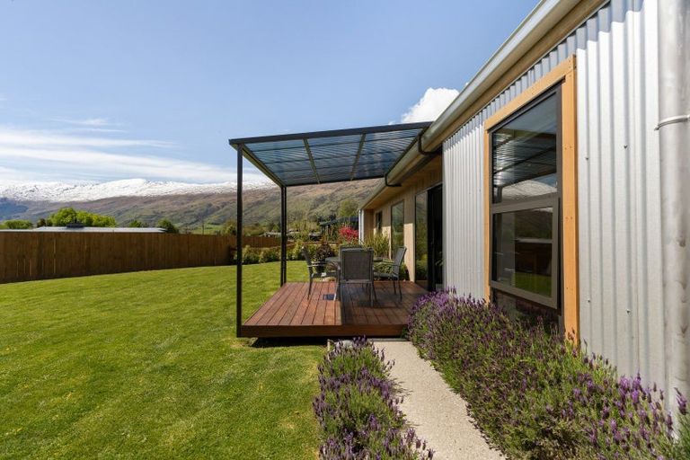 Photo of property in 5 Lakefield Close, Kingston, Athol, 9793