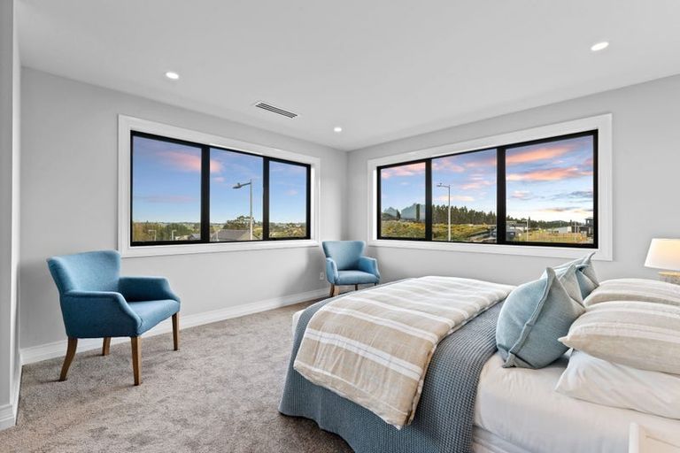 Photo of property in 20 Kikorangi Drive, Wainui, 0992