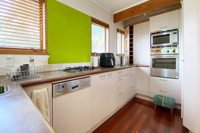 Photo of property in 2/14 Regia Close, Half Moon Bay, Auckland, 2012