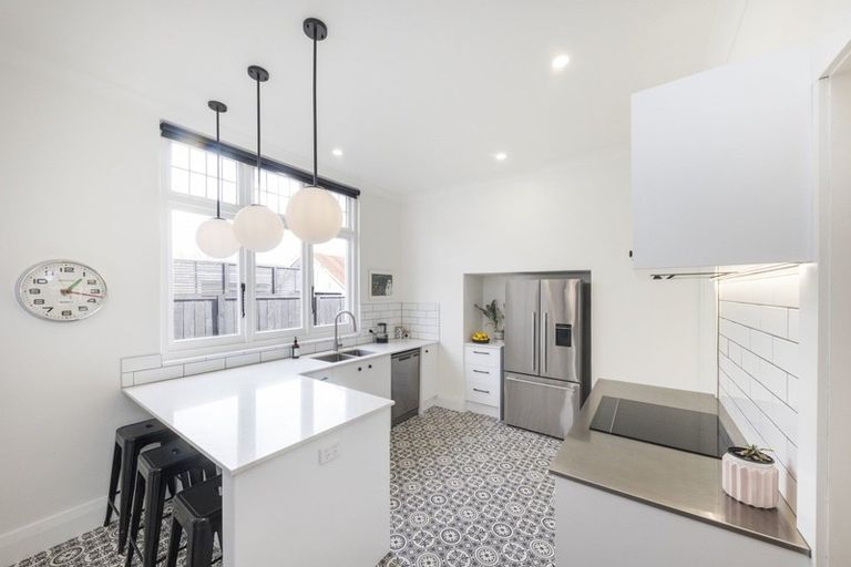 Photo of property in 15 Chaytor Street, West End, Palmerston North, 4410