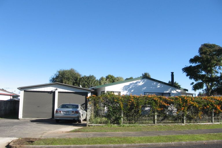 Photo of property in 4 Seaward Place, Wattle Downs, Auckland, 2103