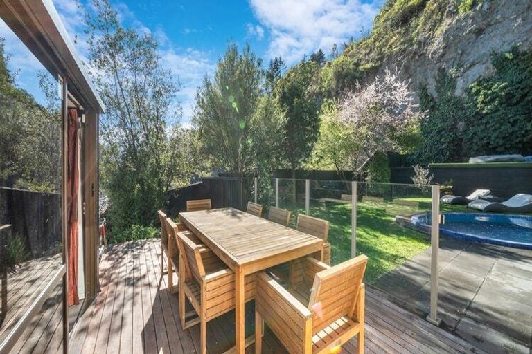 Photo of property in 2 Cannon Hill Crescent, Mount Pleasant, Christchurch, 8081