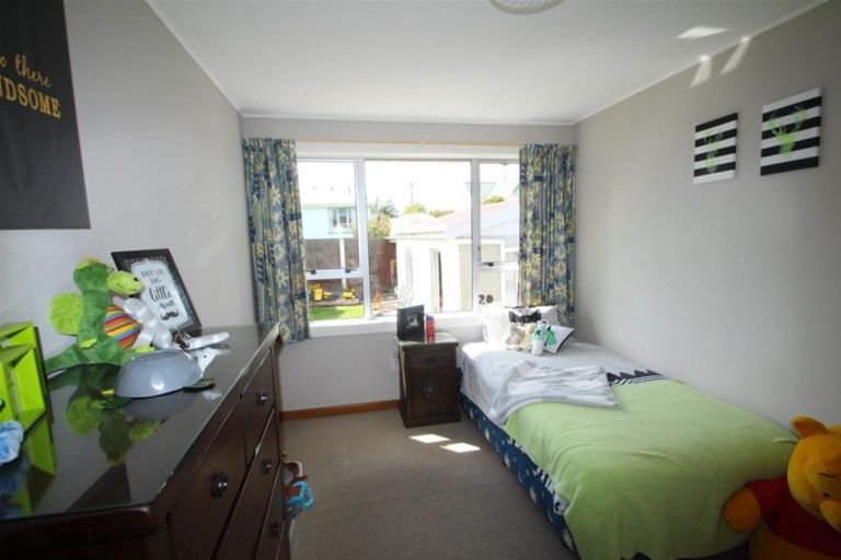 Photo of property in 20 Waverley Street, East Gore, Gore, 9710