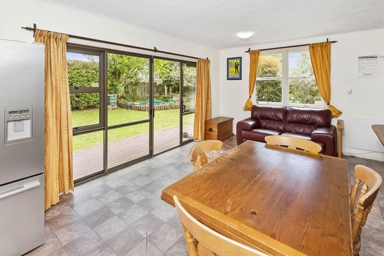 Photo of property in 14 Gills Avenue, Papakura, 2110