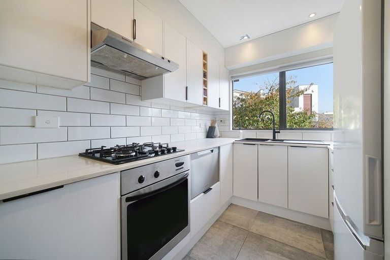 Photo of property in 14 Puma Drive, Golflands, Auckland, 2013