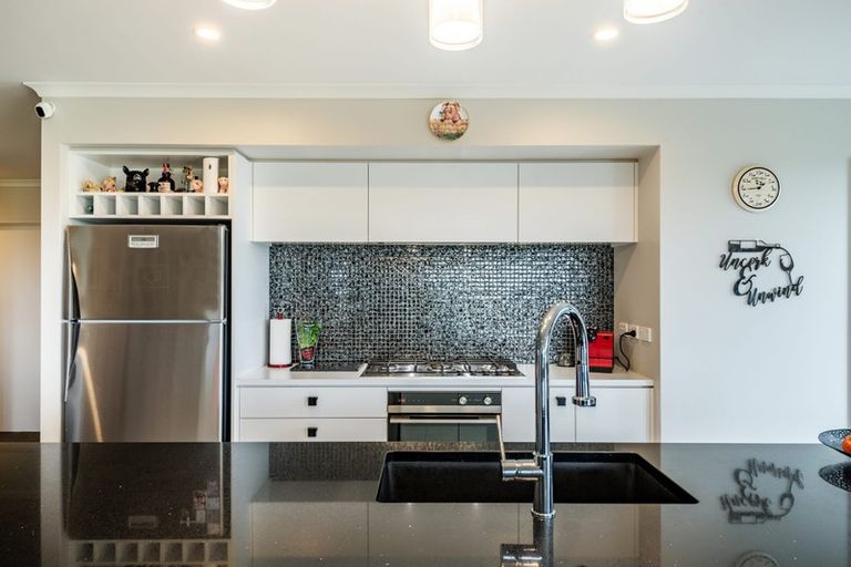 Photo of property in 137 Tuparekura Road, South Head, Helensville, 0874