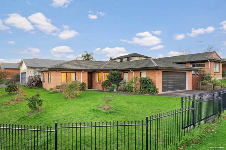 Photo of property in 25 Medvale Avenue, Flat Bush, Auckland, 2019