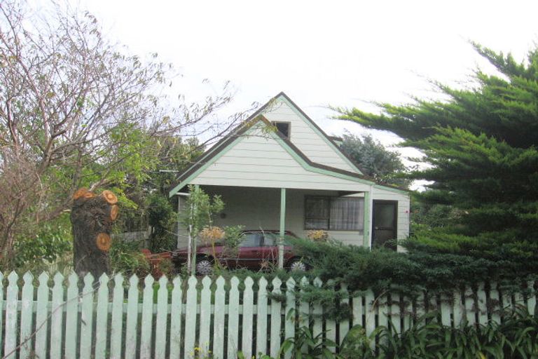 Photo of property in 15a Mana Esplanade, Paremata, Porirua, 5026