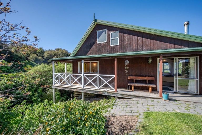 Photo of property in 25 Seaview Lane, Wainui, French Farm, 7582