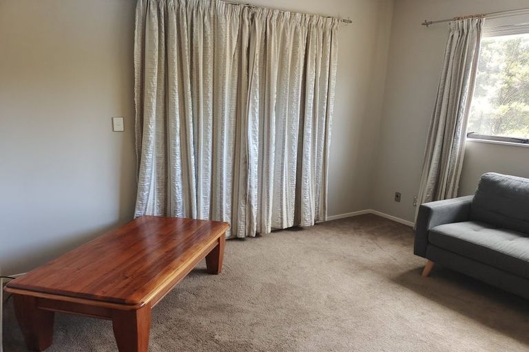 Photo of property in 16 Mural Place, Greenhithe, Auckland, 0632