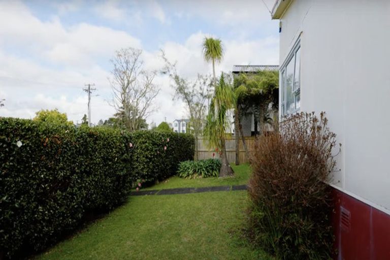 Photo of property in 13 Arney Road, Ranui, Auckland, 0612