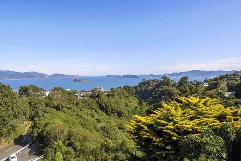 Photo of property in 26 Akatea Road, Korokoro, Lower Hutt, 5012