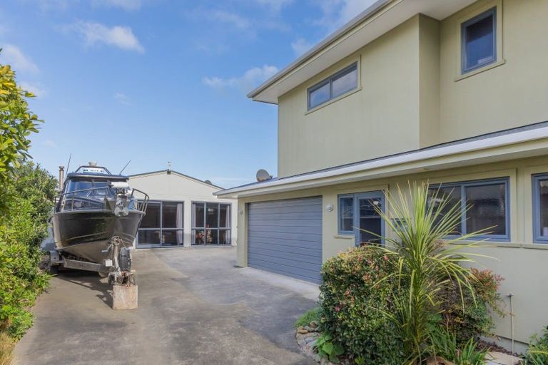 Photo of property in 6 Mowhanau Drive, Kai Iwi, Whanganui, 4574