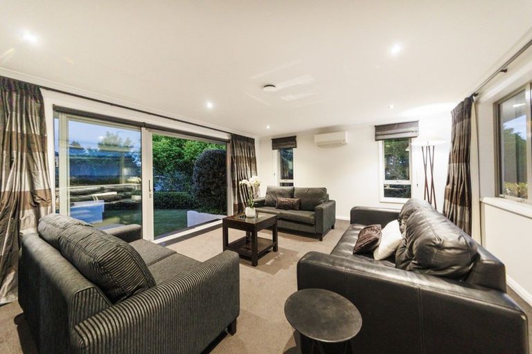 Photo of property in 34 Churchill Avenue, Hokowhitu, Palmerston North, 4410