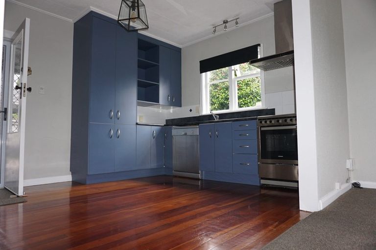 Photo of property in 19 East Street, Terrace End, Palmerston North, 4410