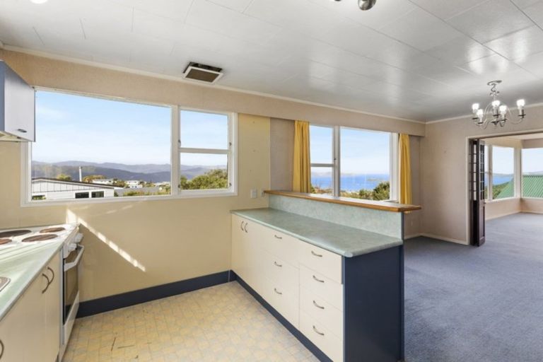 Photo of property in 9 Oakleigh Street, Maungaraki, Lower Hutt, 5010