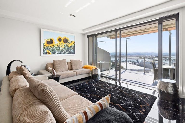 Photo of property in Northridge Apartments Stage Z, 2/22 Hospital Terrace, Hospital Hill, Napier, 4110