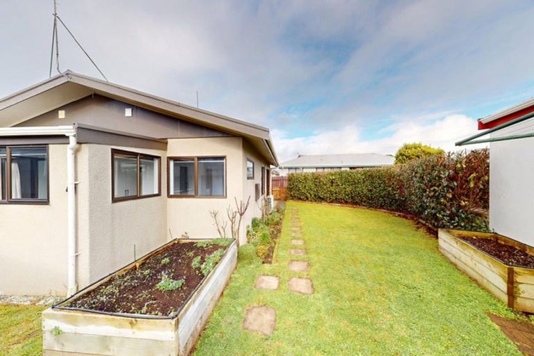 Photo of property in 10 Essex Place, Springvale, Whanganui, 4501