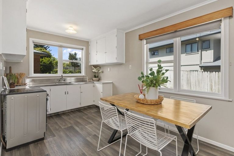 Photo of property in 4 Regent Street, Brookfield, Tauranga, 3110