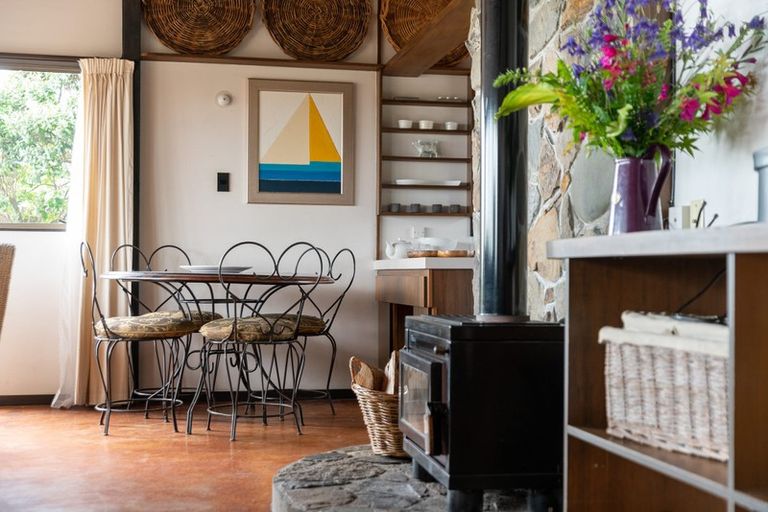 Photo of property in 43 Field Way, Waikanae Beach, Waikanae, 5036