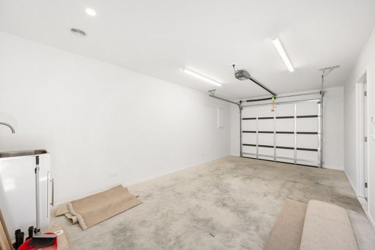 Photo of property in 3 Simpson Crescent, Wanaka, 9305