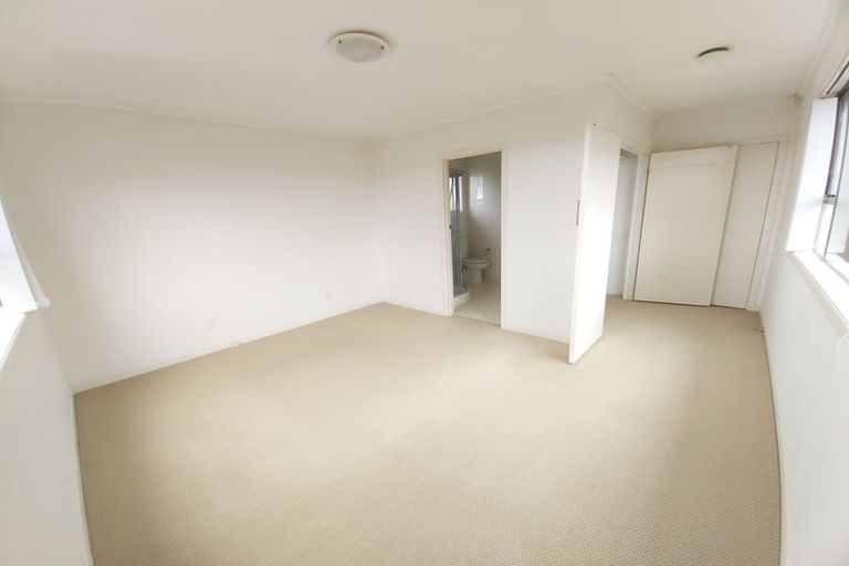 Photo of property in 2/34 Corunna Road, Milford, Auckland, 0620