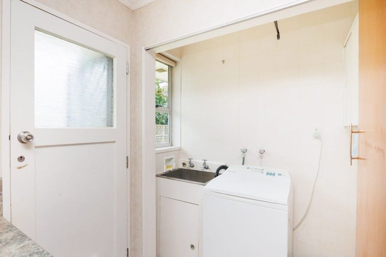 Photo of property in 20 Ruha Street, West End, Palmerston North, 4412