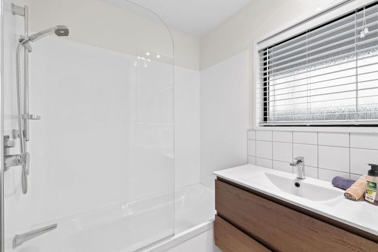 Photo of property in 6 Cullahill Street, Harewood, Christchurch, 8051