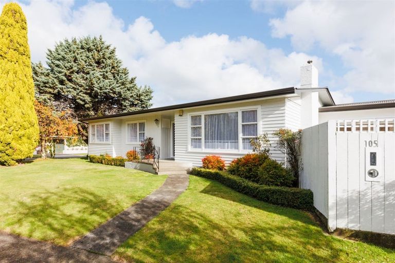 Photo of property in 105 Buick Crescent, Awapuni, Palmerston North, 4412