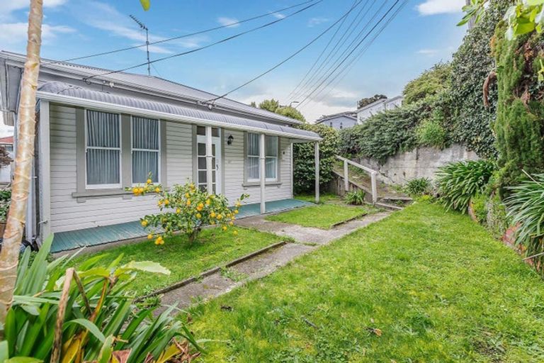 Photo of property in 57 Childers Terrace, Kilbirnie, Wellington, 6022