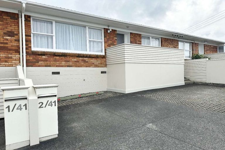 Photo of property in 2/41 Nile Road, Milford, Auckland, 0620
