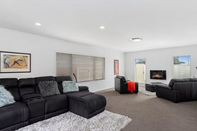 Photo of property in 50 Dickson Road, Papamoa Beach, Papamoa, 3118