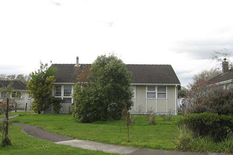 Photo of property in 5 Hendon Place, West End, Palmerston North, 4412